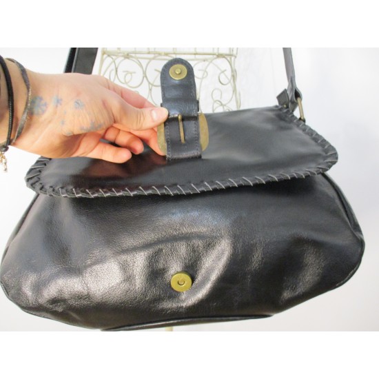 Lilly Jane Crossbody Black